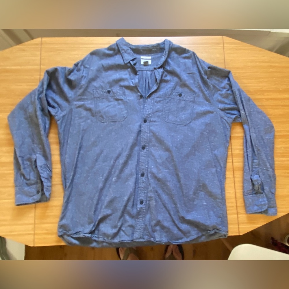 Old Navy L/S Slim Fit Tall Chambray Shirt in Blue- 2XLT / XXLT